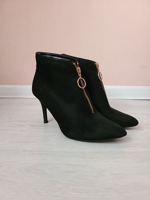 Батильоны 36/ 36,5 размер.