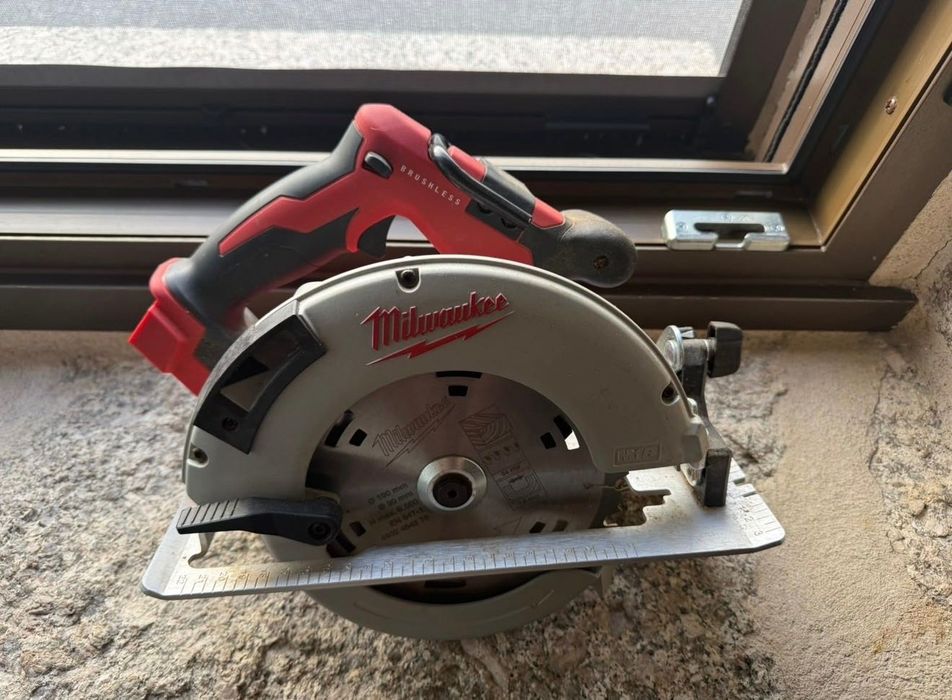 Serra Circular Milwaukee M18 BLCS66-0X – Brushless