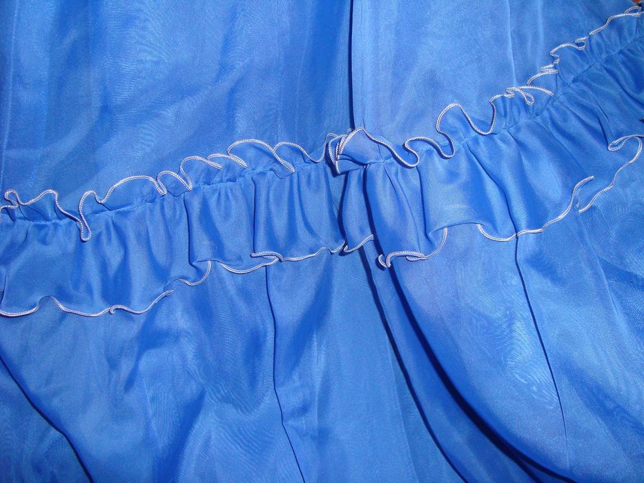 Продаю платье нарядное, р. 46-48