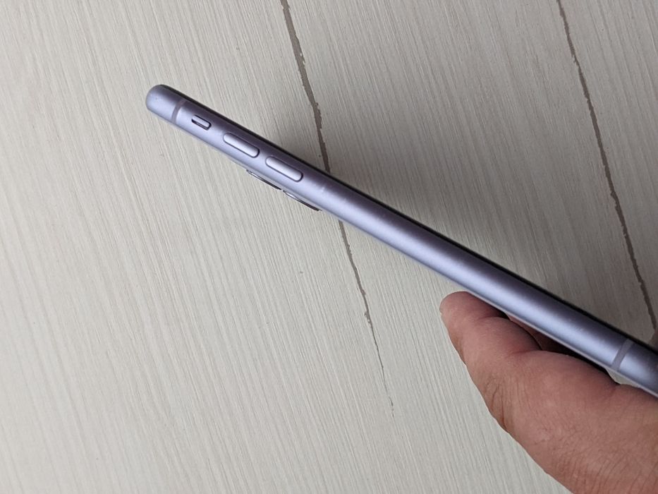 Iphone 11-64gb(Оригінал)