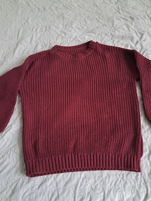 Светер жіночий..