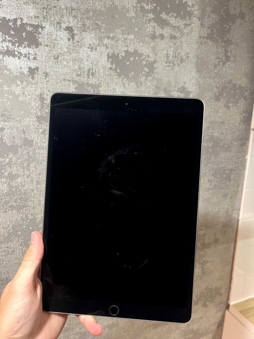 iPad Pro 10.5 256gb ІДЕАЛ 100% акумулятор 10 разів заряджався