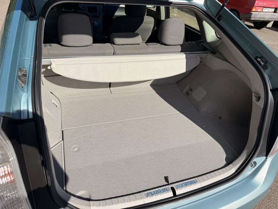 Toyota Prius Plug-in 2015