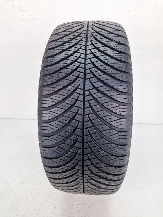 Opona Goodyear Vector 4Seasons 215/55r16 93V