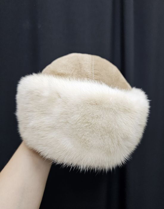 Шапка казачка молочного кольору боярка норкова в чудовому стані, в сер