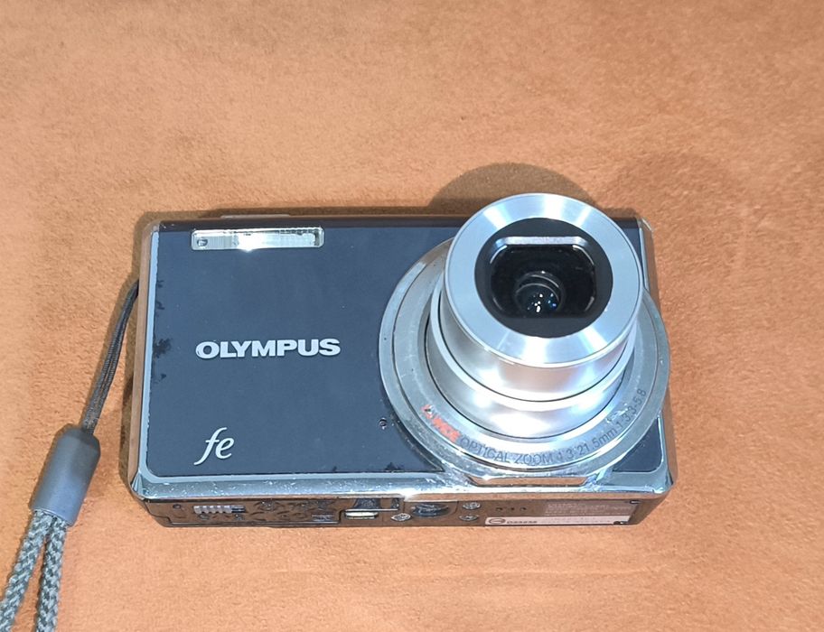 Цифровий фотоапарат OLIMPUS FE
