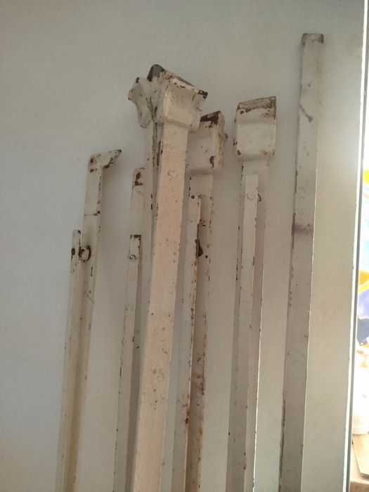 Cama de ferro antiga