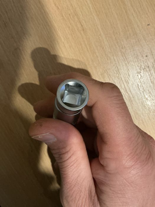 Cr-va якісний міцний зручний свічний ключ карданчик 12гр 3/8 поворотни