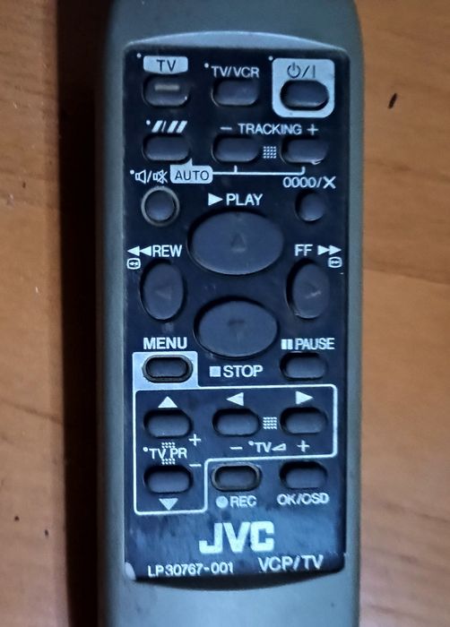 Пульт видеомагнитофона и телевизора JVC