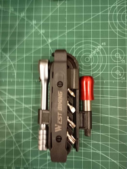 Kit ferramentas portátil West.