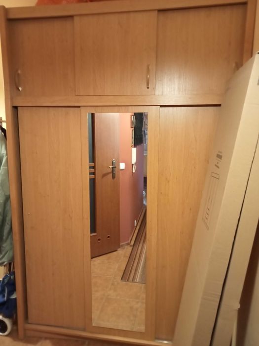 Szafa do przedpokoju lub pokoju