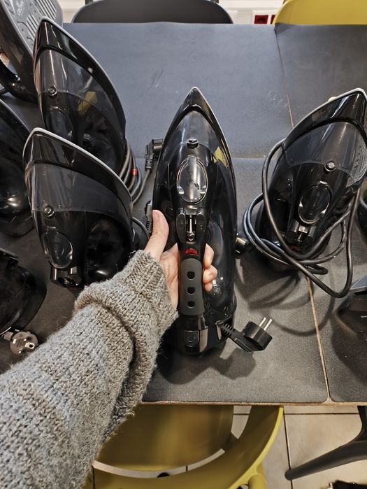 19 ferros de passar como novos, a trabalhar perfeitamente