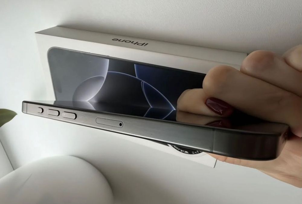 Продам iPhone 15 Pro 256 black