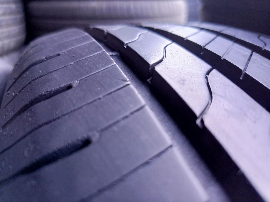 Sprzedam prawie nowe opony Goodyear 225/55 r17