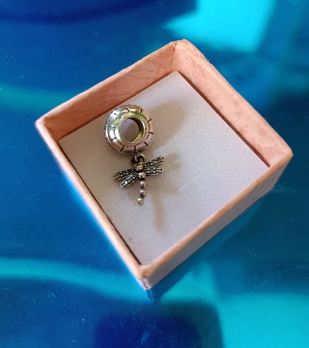 Apart charms ważka srebro