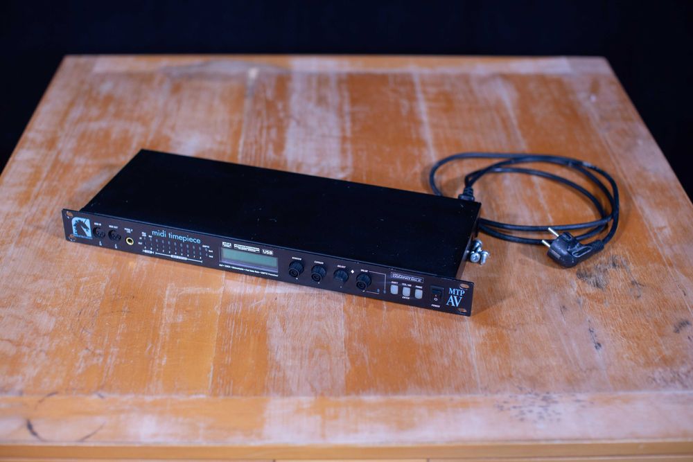 MOTU MIDI Timepiece AV – Interface MIDI Profissional 8x8