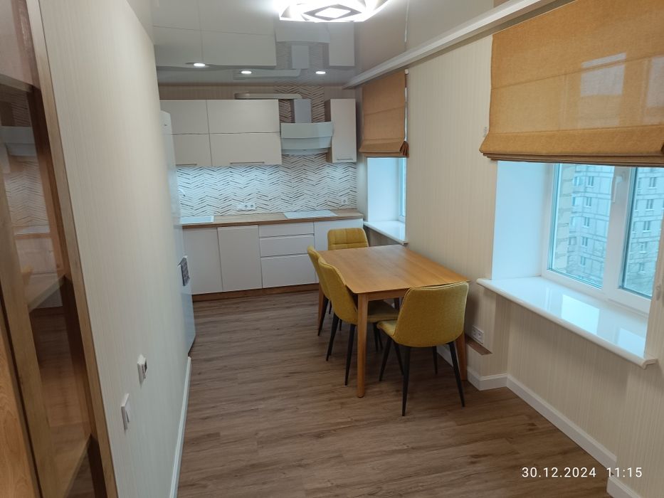 Квартира 4 комнатная  100м.кв. новый ремонт мебель техника