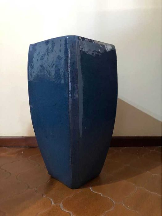 Jarro cerâmico azul