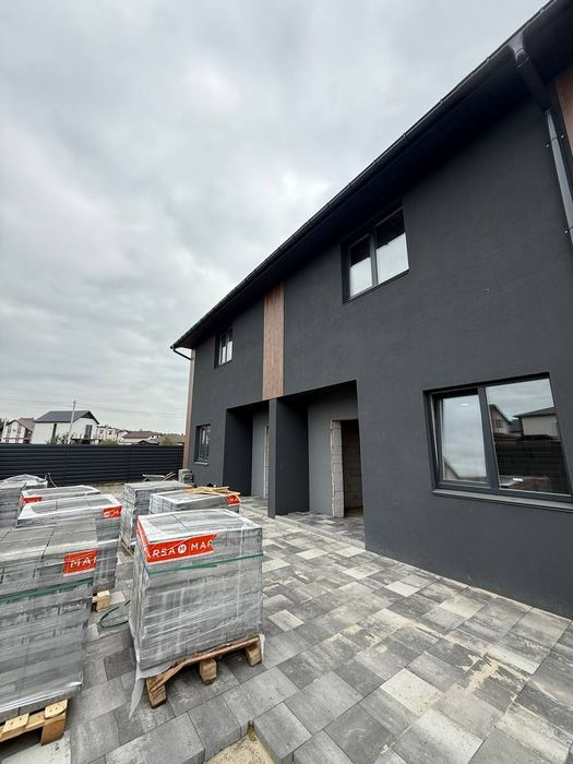 Двоповерховий таун з ремонтом