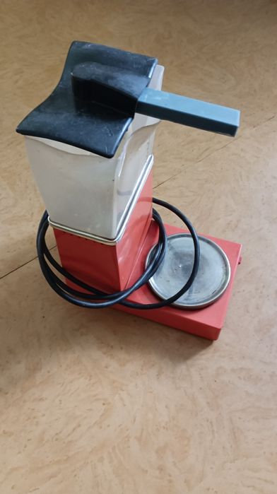 Ekspres przelewowy z czasów PRL-u