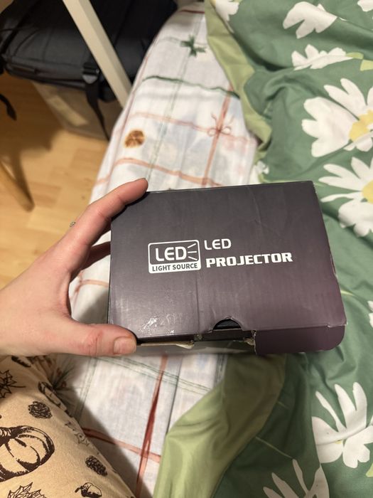 Projektor LED – model YK200