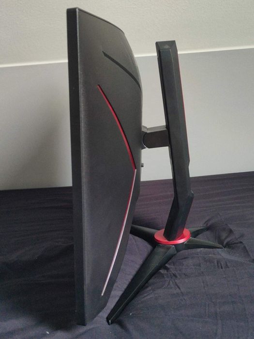 Monitor AOC na części uszkodzony