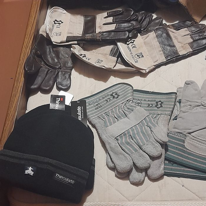 Продам рабочие перчатки.