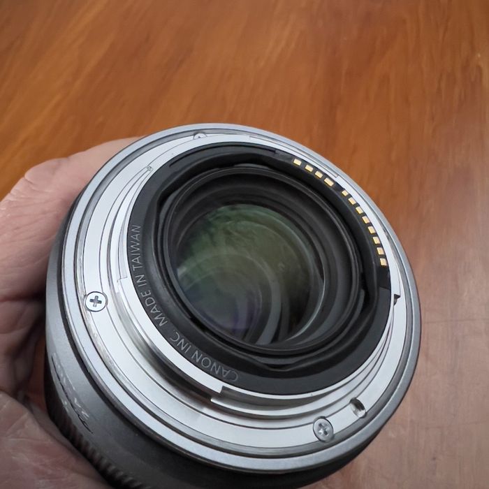 Objetiva Canon RF 24-105mm F4-7.1 IS STM
