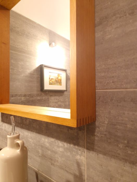 Espelho com moldura de madeira64750809325570120