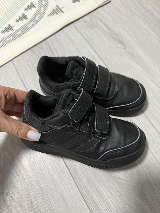 Кросівки adidas дитячі 18,5 см
