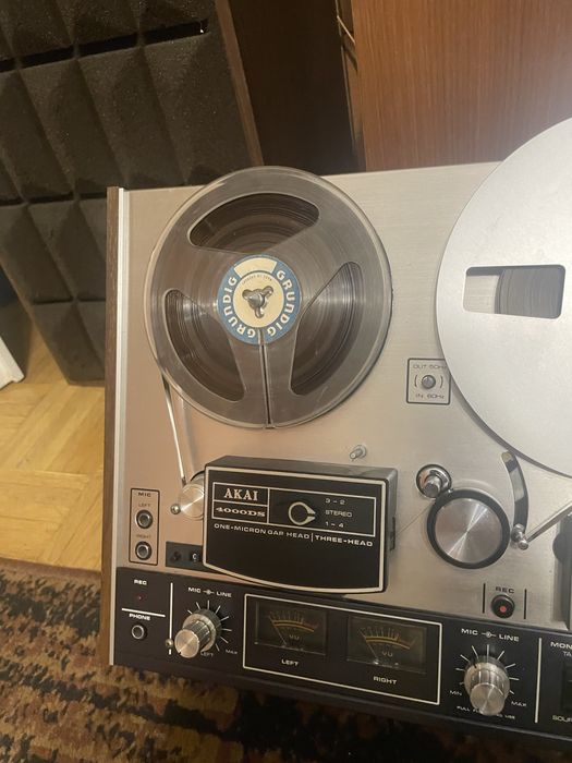 Magnetofo Akai 4000 DB