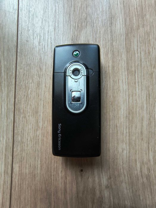 Retro telefon Sony Ericsson T630