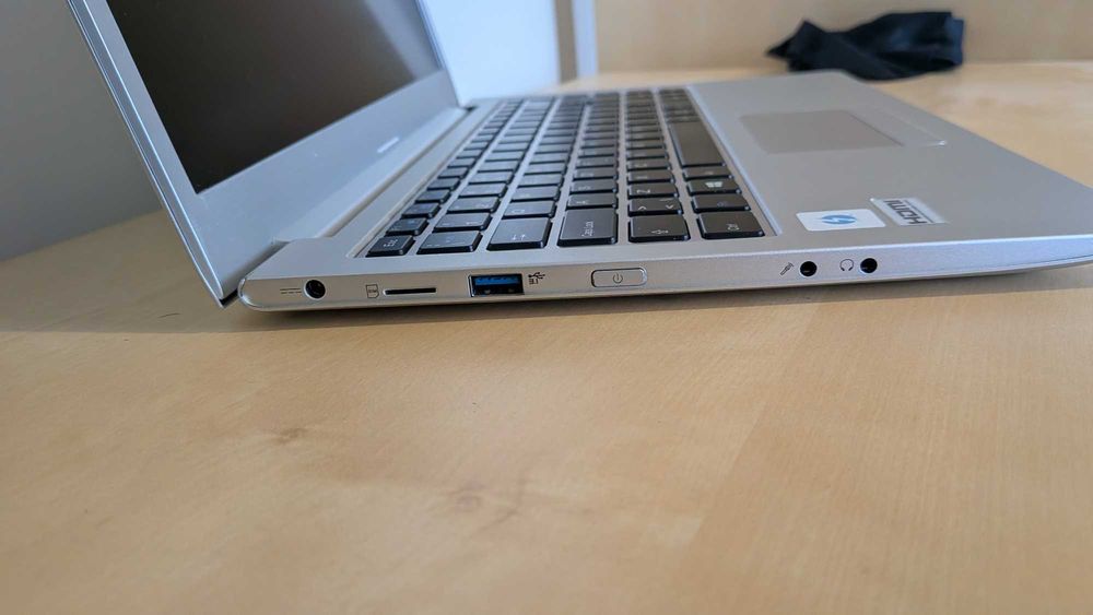 Clevo N141CU 14" i7 portátil Windows 11 Pro