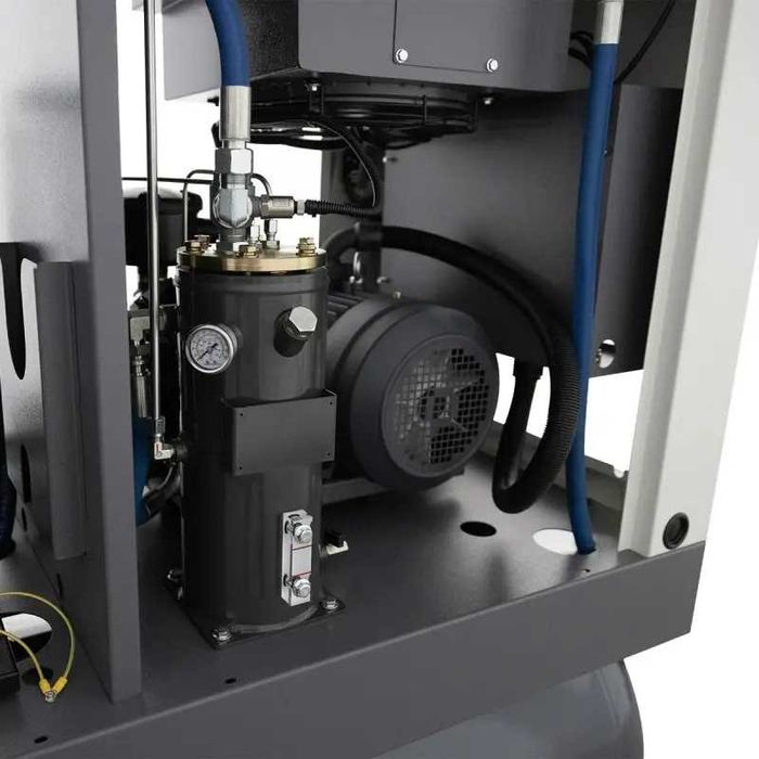 Sprężarka olejowa LUFT 700 COMPACT- 5,5kW - 650 L/min. z osuszaczem