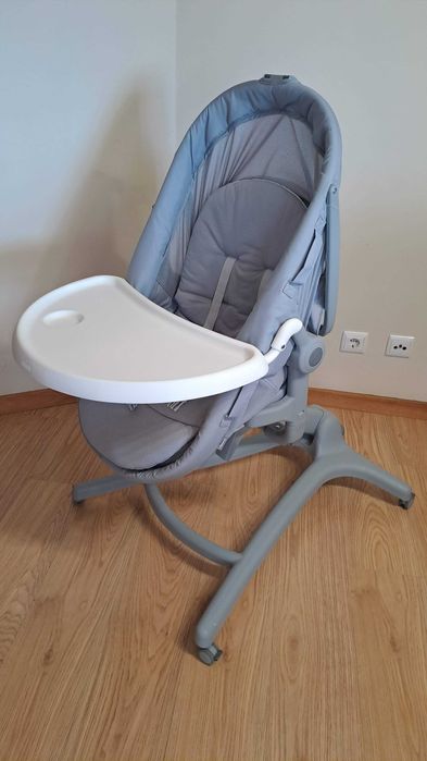 Conjunto ChiccoBabyHug 5 em 1 Pro (bom estado+acessórios:mesa+colchão)