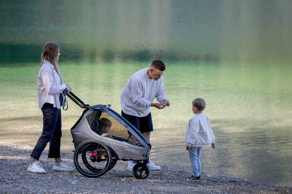 Qeridoo KidGoo 2 Navy Blue przyczepka rowerowa dla dwójki dzieci