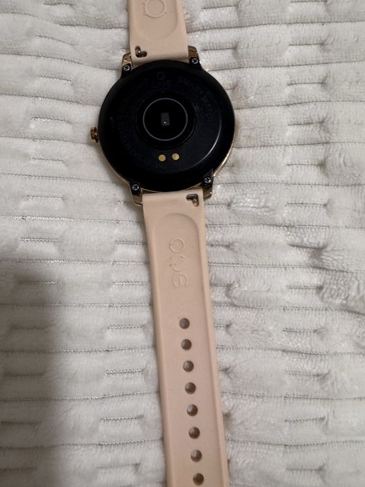 Smartwatch ONE rose gold
