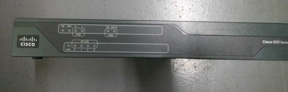 Cisco 800 Series-Como Novo