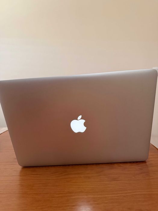 MacBookPro15" i7 2,5Ghz-16GbRam-1TB SSD-bateria nova