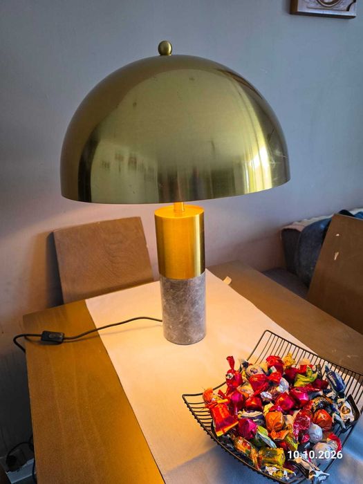 Como lampa stołowa złota 70 cm duża