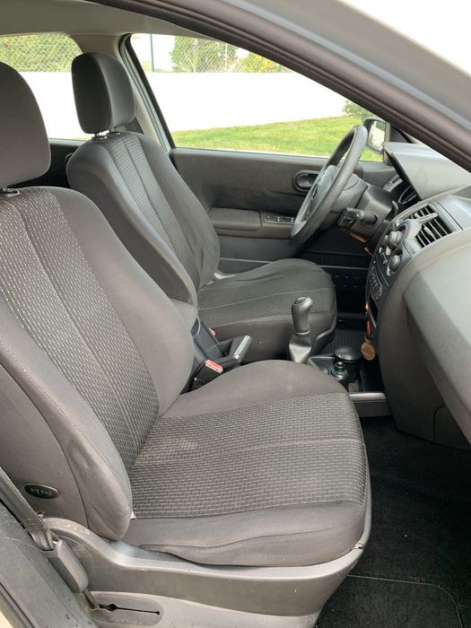 Renault Megane II 1.5 dci || Depósito combustivel Cheio!