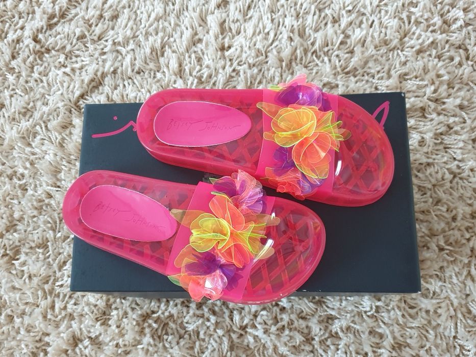 Продам нові пляжні шльопанці орігіналі -  Betsey Johnson. США, Розм