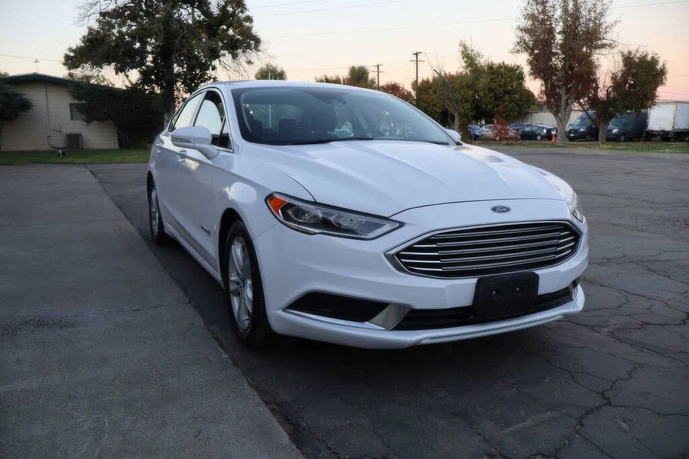 Гарантована економія до 40%! Замовляй авто із США або обирай серед понад 4000 авто, які вже в наявності. Пропонуємо безвідсоткове кредитування з першим внеском всього 10%! Телефонуй зараз, щоб отримати консультацію та забронювати авто!