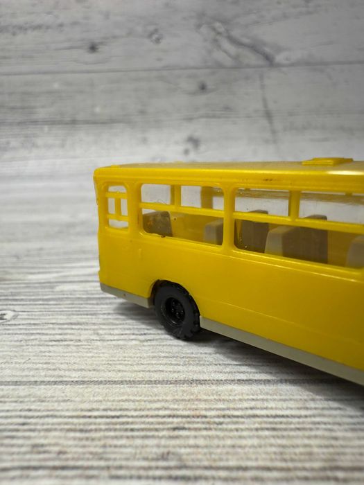 Машинка Автобус Икарус Ikarus 1/120 Made in GDR времён СССР