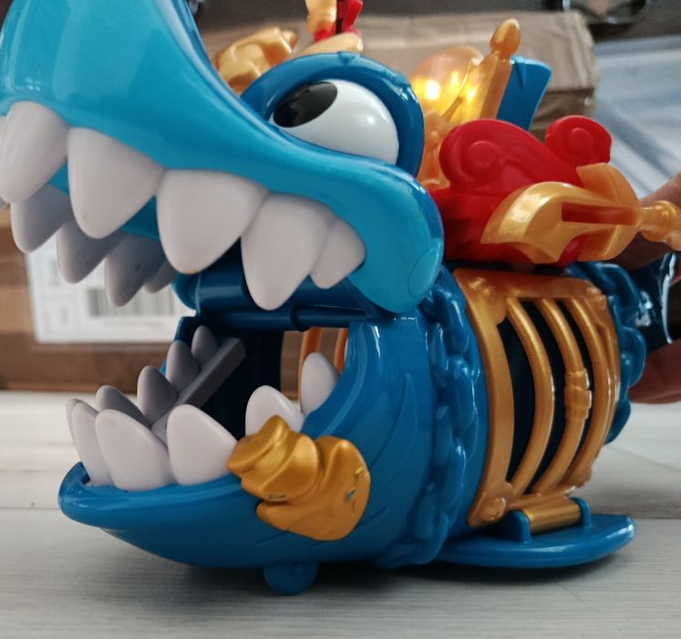 Zabawka Rekin piratix niebieski King shark