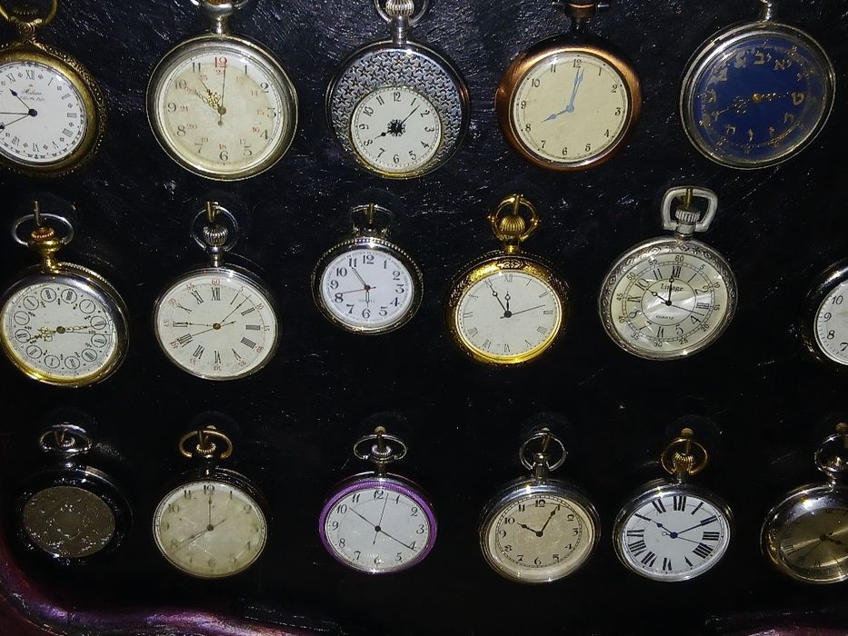 Coleção 70 Relógios de bolso  novos por 700 €