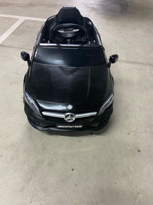 Carro Mercedes com controlo remoto