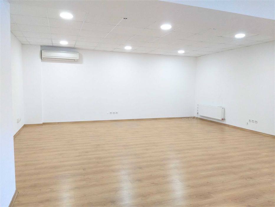 Сдам отличный офис 52 кв.м. open space. Центр города. Стабильный свет!