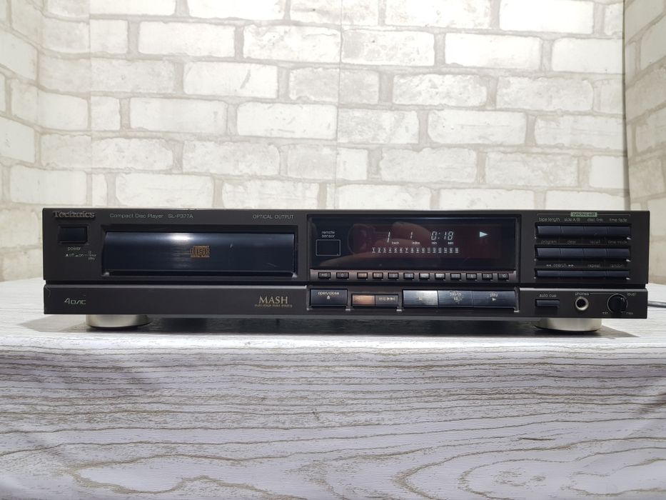 CD програвач Technics SL-P377,б/у з Німеччини