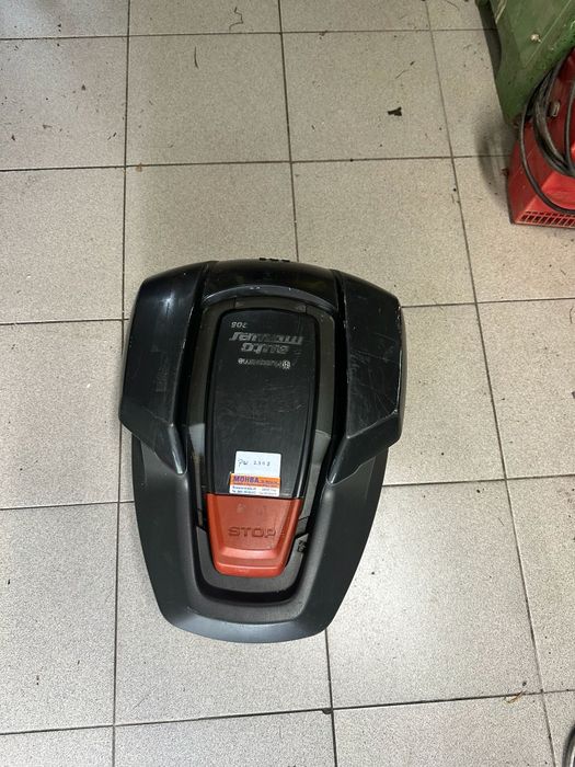 Robot koszący do trawy
